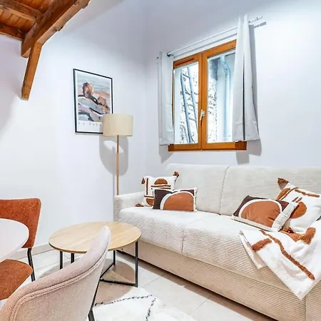 Avenue Philippe Auguste *